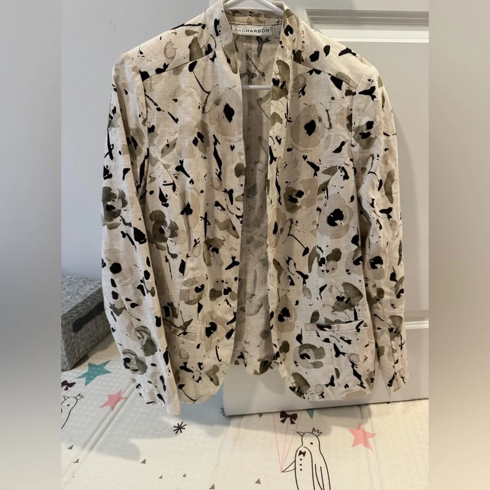 Sag Harbor Women's Cream and Black Patterned Blazer